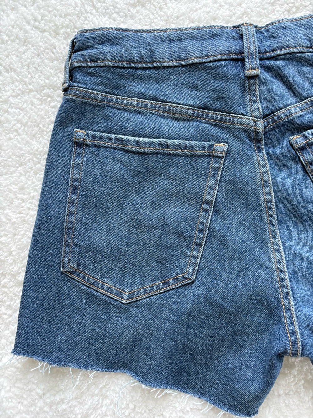 Old Navy High-Rise O.G. Straight Distressed Denim Shorts - Size 6 - Picture 7 of 14